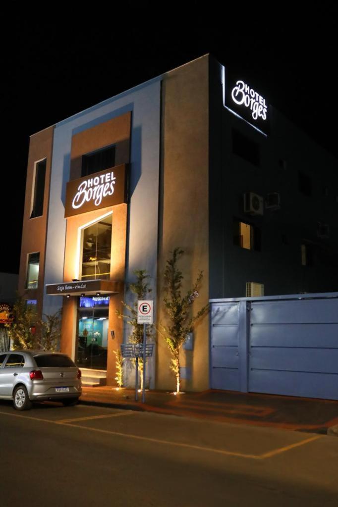 Hotel Borges Quirinopolis Exterior foto